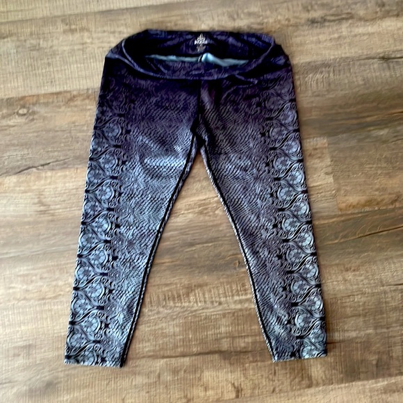 Prana Workout Pants - Picture 2 of 4